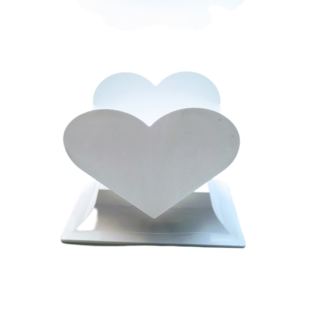 Műanyag szív talpas 16x21 cm Fehér