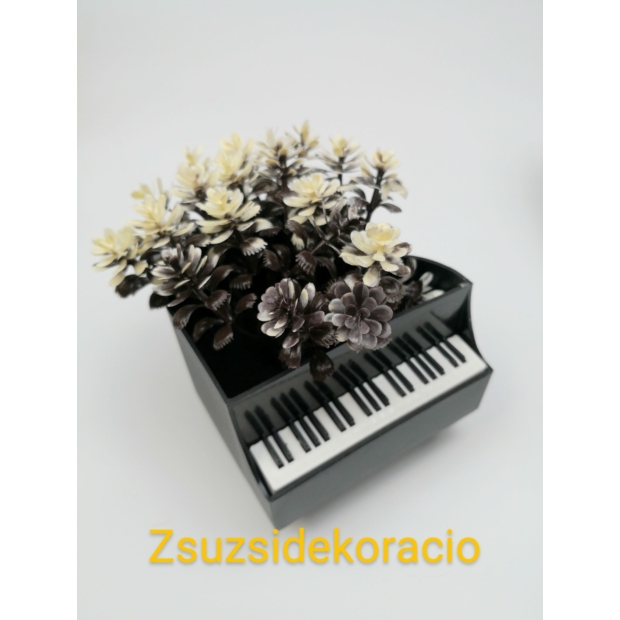 Zongora virággal 8x9 cm Fehér