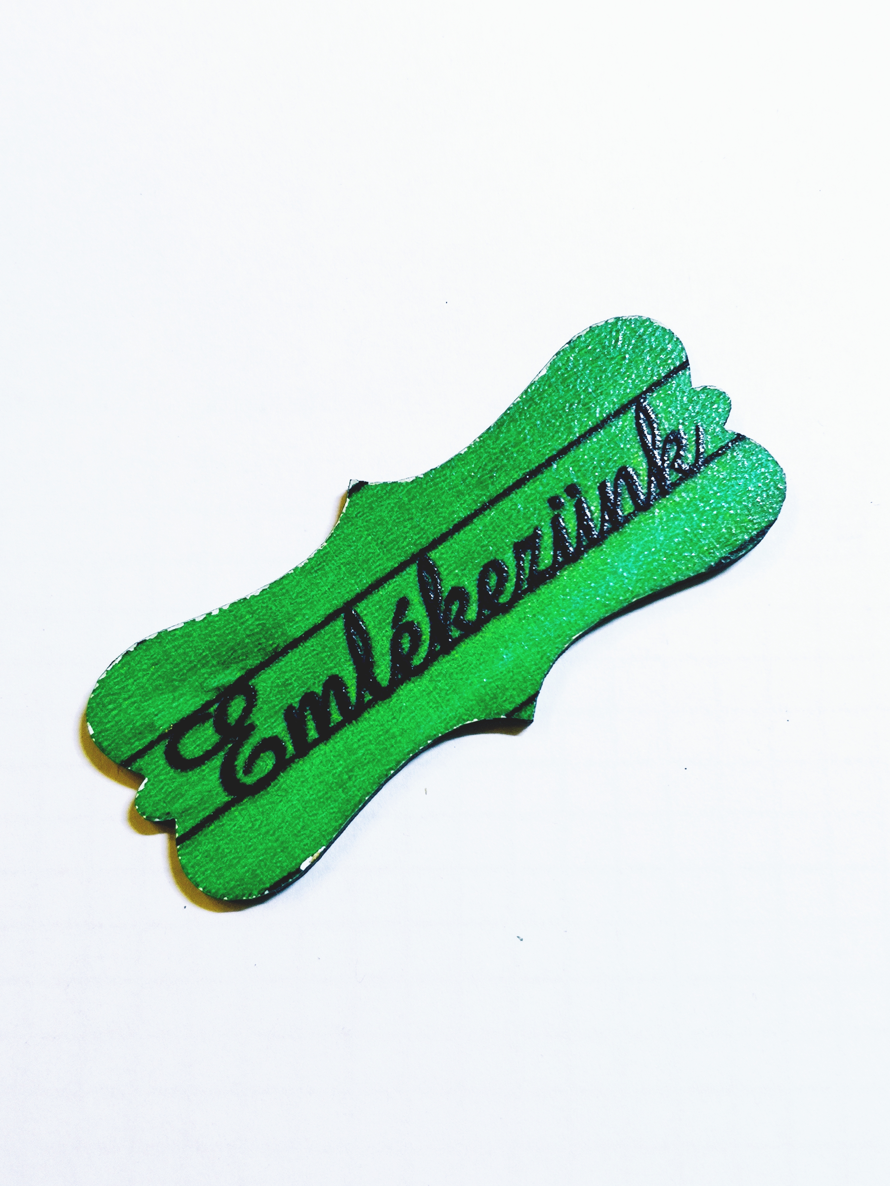 Szomorúság tábla 7×3 cm Emlékezünk zöld
