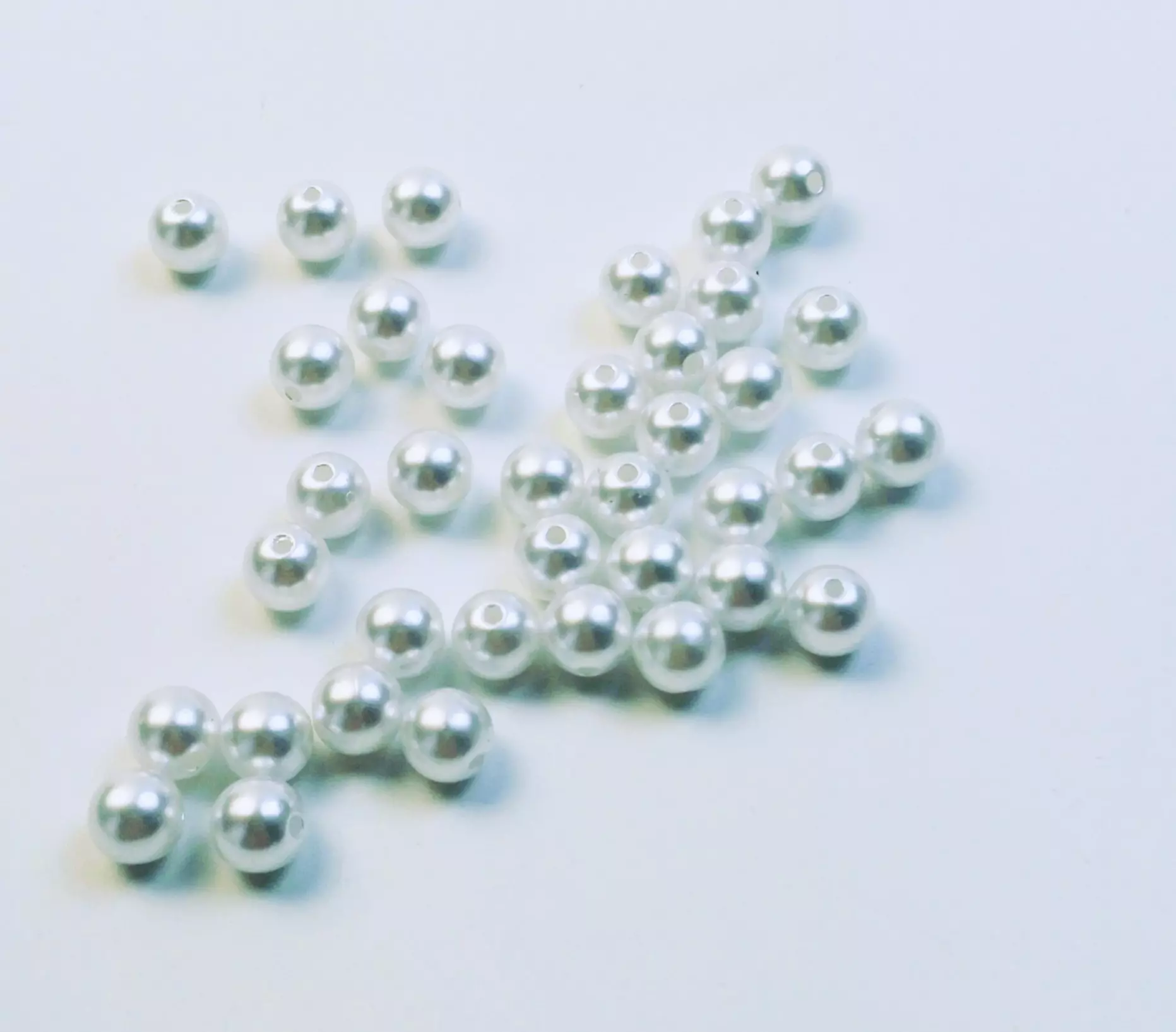 Fűzhető gyöngy 8 mm 100 db Fehér