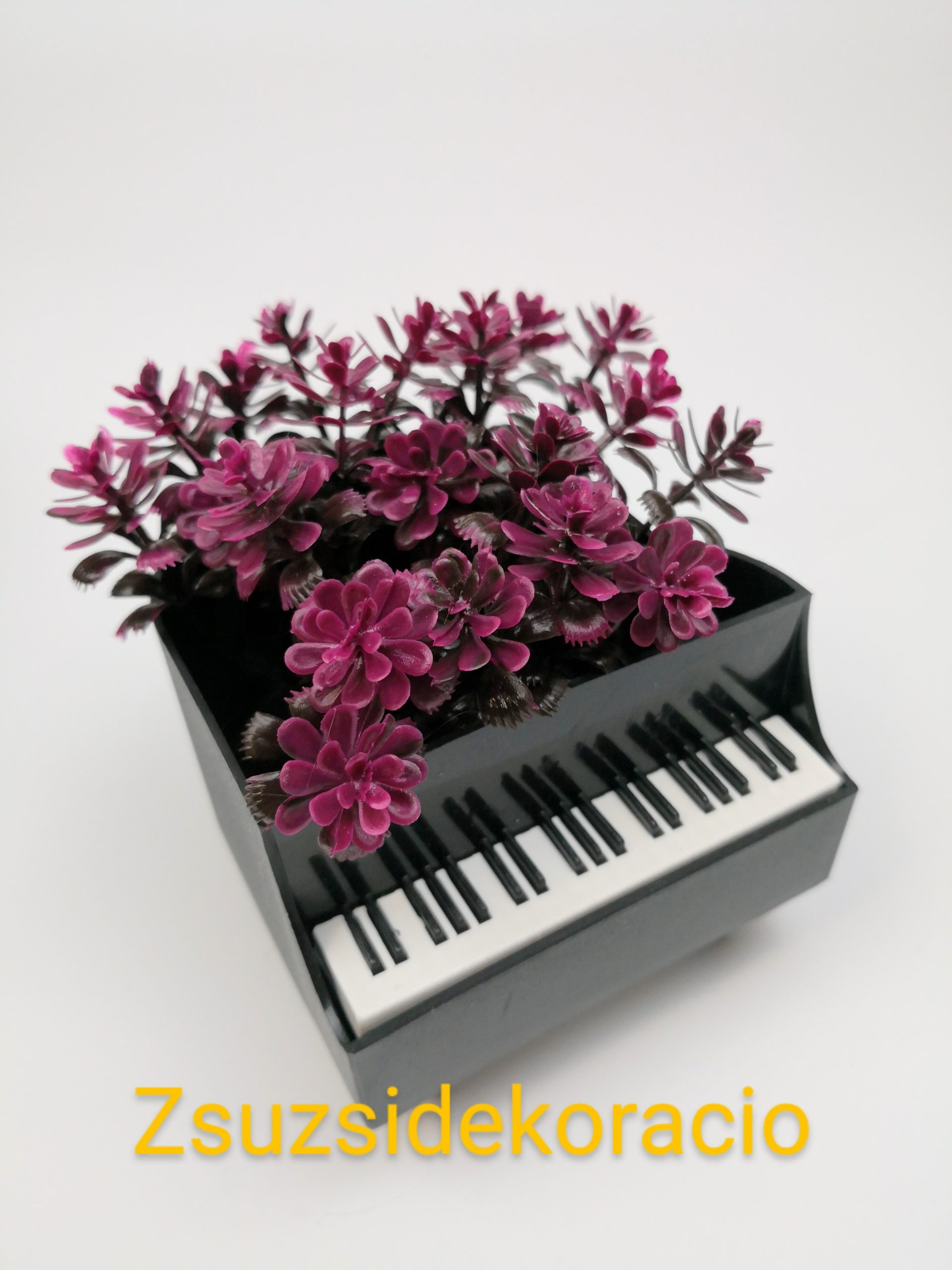 Zongora virággal 8x9 cm Pink