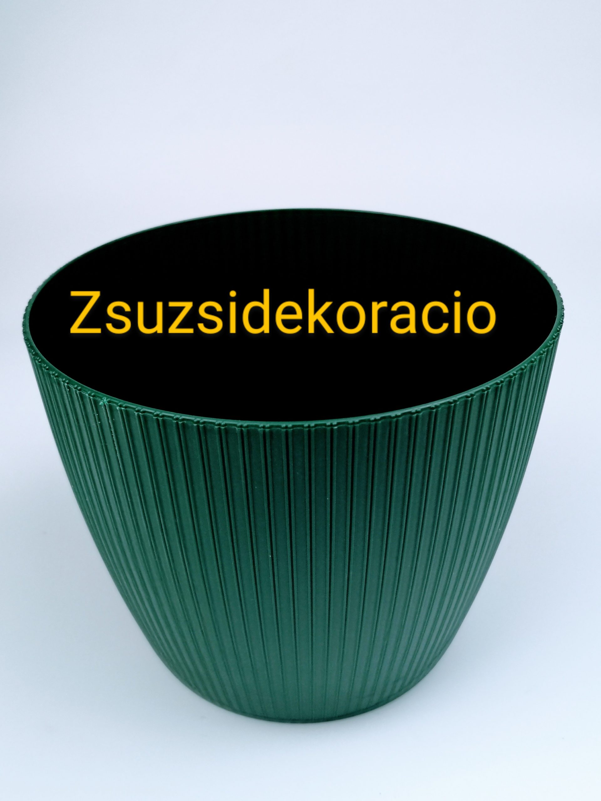 Műanyag cserép 15,5x12 cm Méregzöld