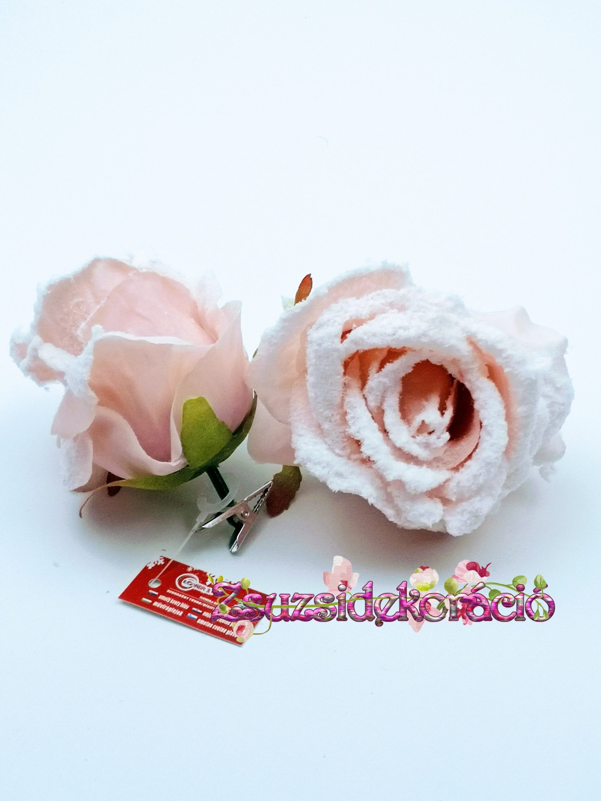 Téli rózsa havas csíptetővel 7 cm Rózsaszín